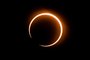Eclipse solar com "anel de fogo" é visto na Malásia