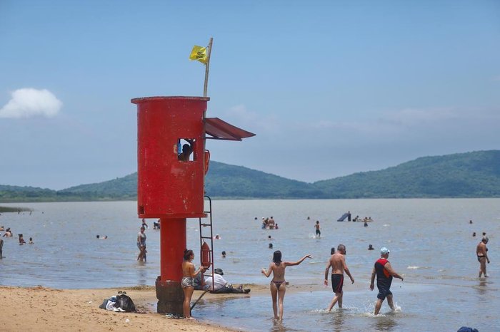 Praias do extremo-sul de Porto Alegre estão próprias para banho