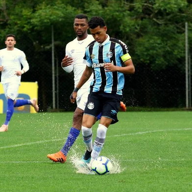 Fernando Henrique, volante do Grêmio na Copa São Paulo de Futebol Júnior 2020