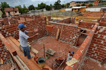  GRAVATAÍ, RS, BRASIL - 03.01.2020 - Reportagem sobre as obras da série Retratos do Desperdício, do Diário Gaúcho. Na foto: Sônia Oliveira, secretária de Educação de Gravataí. (Foto: Lauro Alves/Agencia RBS)
