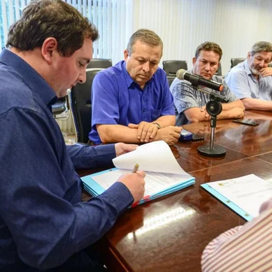 Publicada leis que obriga prefeitura a disponibilizar informações sobre obras paradas na cidade