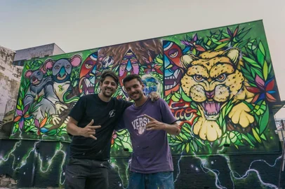 maior mural a céu aberto de Caxias é finalizado pelos artistas Fábio Panone Lopes e Henrique Padilha