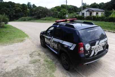  PORTO ALEGRE, RS, BRASIL, 27/01/2020- Casal e filho foram baleados após discussão de trânsito no domingo, no Bairro Lami. Na foto - Local onde o carro estava estacionado, antes do  acidente. (FOTOGRAFO: RONALDO BERNARDI / AGENCIA RBS)