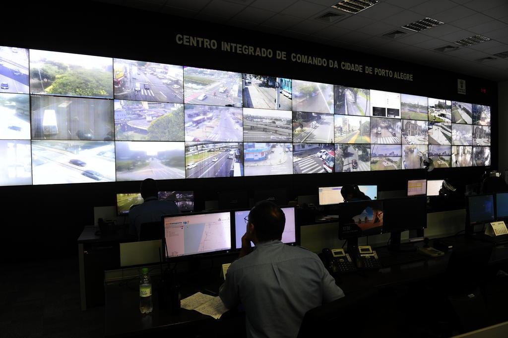 Os tr&ecirc;s motivos que fizeram o roubo de ve&iacute;culos cair 42% em Porto Alegre |  GZH