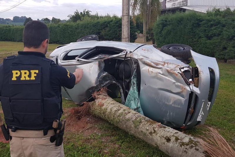 Motorista fica ferido em acidente em Vila Flores