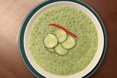 Receitas da Lela, Pegar leve, Sopa fria de pepino, Torta de espinafre, Destemperados