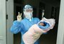 Diagnosticada com coronavírus, mulher dá à luz bebê saudável na China