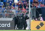 Por que a TV não transmitiu os tumultos na arquibancada no jogo entre La U e Inter