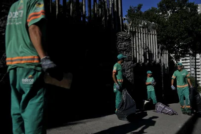  CAXIAS DO SUL, RS, BRASIL, 06/02/2020CODECA faz limpeza na rua Borges de Medeiros(Lucas Amorelli/Agência RBS)