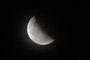 *** FGOMES Eclipse lunar ***A noite deste sábado em Porto Alegre começou com o segundo eclipse lunar do ano visível no Estado. Por volta das 18h50min, a imagem pôde ser vista por apenas dois minutos devido às nuvens que encobriam o céu.<!-- NICAID(416976) -->