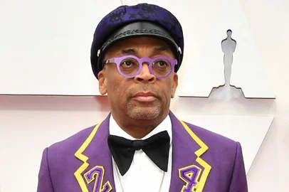 92nd Annual Academy Awards - ArrivalsHOLLYWOOD, CALIFORNIA - FEBRUARY 09: (L-R) Tonya Lewis Lee and filmmaker Spike Lee attends the 92nd Annual Academy Awards at Hollywood and Highland on February 09, 2020 in Hollywood, California.   Amy Sussman/Getty Images/AFPEditoria: ACELocal: HollywoodIndexador: Amy SussmanSecao: Award and prizeFonte: GETTY IMAGES NORTH AMERICAFotógrafo: STF<!-- NICAID(14413762) -->