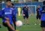 Ainda sem goleiro titular, La U faz último treino antes de enfrentar o Inter