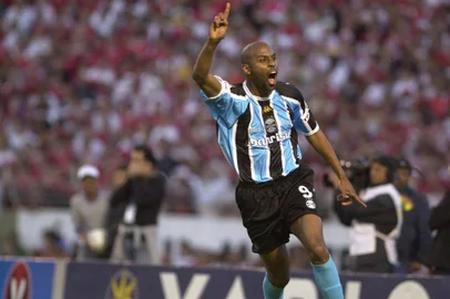 #Máquina: D1-5020731CHRISTIAN VIBRA APÓS MARCAR SEU GOL CONTRA O INTER<!-- NICAID(1494818) -->
