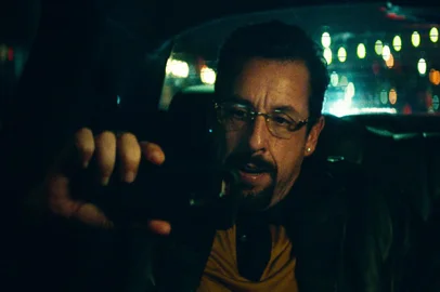 Joias Brutas, cm Adam Sandler<!-- NICAID(14417991) -->