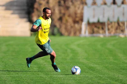  CAXIAS DO SUL, RS, BRASIL, 27/08/2019. Treino do Juventude no CT. O Ju se prepara para o primeiro jogo das quartas-de-final da série C do Campeonato Brasileiro. Na foto, atacante Dalberto. (Porthus Junior/Agência RBS)Indexador: Porthus Junior                  