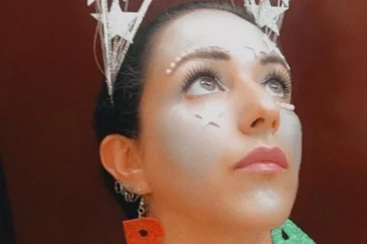 Tiara para o Carnaval - Passo a passo da Niura Ramos