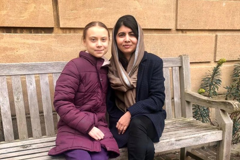 Ativistas Greta Thumberg e Malala Yousafzai se encontraram em 25 de fevereiro na universidade de Oxford, na Inglaterra.<!-- NICAID(14431192) -->
