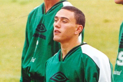 Luciano Fonseca jogador de futebol do Juventude de Caxias do Sul, no Gauchão 2001.#PÁGINA:42FD#EDIÇÃO: 2ª Fonte: Não Consta Fotógrafo: Não se Aplica Data Evento: 00/03/2001<!-- NICAID(709498) -->