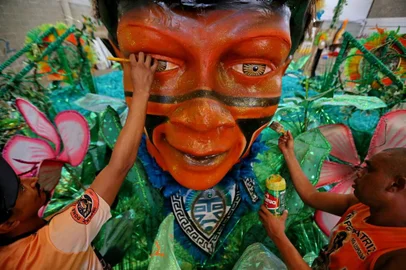  PORTO ALEGRE, RS, BRASIL - 27.02.2020 - Escolas de samba do Grupo Ouro - Carnaval de Porto Alegre. Na imagem: Imperatriz Dona Leopoldina. (Foto: Lauro Alves/Agencia RBS)<!-- NICAID(14433980) -->
