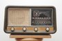  Coleção de rádios antigos do colecionador Lino Sommer, de Gramado.Na foto, um dos primeiros rádios, fabricado por volta de 1950.<!-- NICAID(7198244) -->