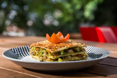  PORTO ALEGRE, RS, BRASIL,  : Receitas com foco em verduras e legumes 1. Lasanha de legumes 2. Quiche de alho-poró 3. Berinjela à milanesa 4. Sopa de batata-doce 5. Suco de cenoura, maçã e gengibre (Omar Freitas/Agência RBS)Indexador: Omar Freitas<!-- NICAID(12294726) -->