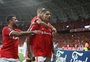 Com dois gols de Guerrero, Inter goleia Católica na estreia pela fase de grupos
