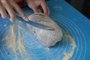  PORTO ALEGRE, RS, BRASIL, 02/03/2020- Ana Paula Neri, ensina a preparar um pão australiano vegano.(FOTOGRAFO: FERNANDO GOMES / AGENCIA RBS)<!-- NICAID(14436965) -->