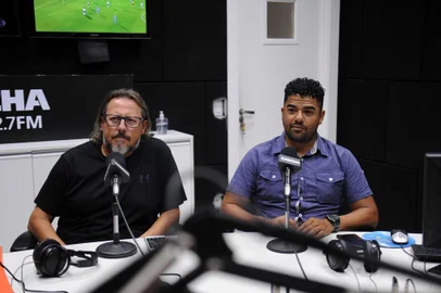  CAXIAS DO SUL, RS, BRASIL, 04/03/2020 - A 121ª edição do Show dos Esportes destacou o futebol da Apafut/UCS. O coordenador da equipe, Jeferson Borges, e o técnico da categoria sub-15 e coordenador técnico da categoria sub-20, Luciano Brandalise, participaram do programa. A atração foi apresentada por Eduardo Costa e Marcelo Rocha. (Marcelo Casagrande/Agência RBS)<!-- NICAID(14440464) -->