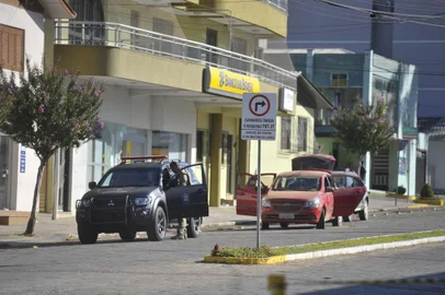  PARAÍ, RS, BRASIL, 06/03/2020Assalto a banco termina com 7 criminosos mortos.(Lucas Amorelli/Agência RBS)<!-- NICAID(14442350) -->