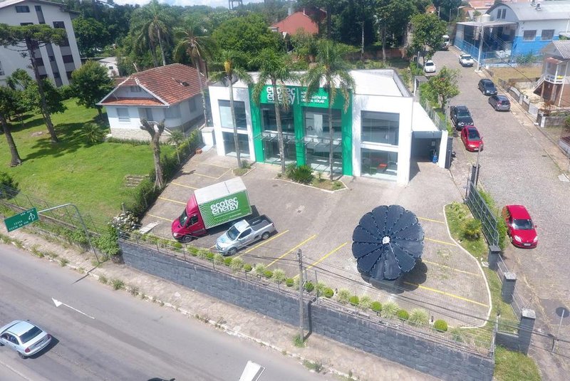 Ecotec Energy abre loja em Caxias e instala smartflower, estrutura de painéis solares em forma de girassol às margens da BR.<!-- NICAID(14440268) -->