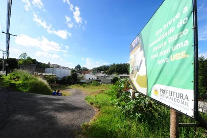  CAXIAS DO SUL, RS, BRASIL, 06/03/2020. Áreas da prefeitura que estão sendo ocupadas por outras entidades/empresas ou estão abandonadas. Na foto, Centro comunitário demolido na Vila Romana, na região do Desvio Rizzo. (Porthus Juniro/Agência RBS)<!-- NICAID(14443052) -->