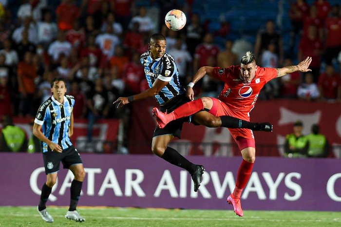 Preservado contra o Corinthians, David Braz deve substituir Kannemann contra o Guaraní-PAR