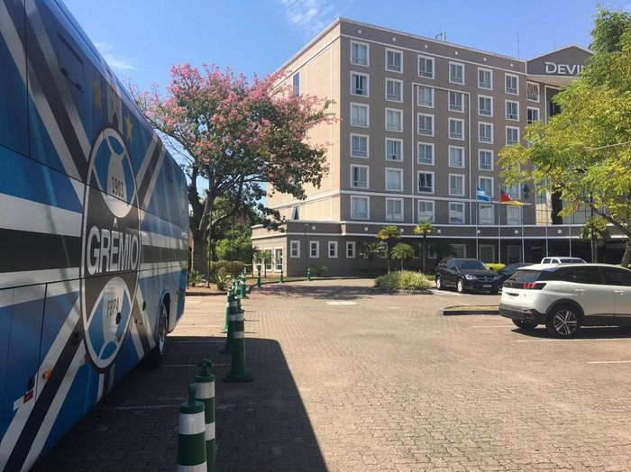 Veja como é a nova rotina de Renato, único hóspede de um hotel em Porto Alegre