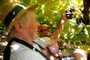  CAXIAS DO SUL, RS, BRASIL, 10/03/2020Produtores de uva de São Luiz da 3ª Légua: Mauro Brustolin e Olmar Brustolin(pai de chapéu)(Lucas Amorelli/Agência RBS)<!-- NICAID(14446399) -->