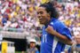 WC2002-MATCH57Brazilian midfielder Ronaldinho jubilates after he scored his team's second goal during the England/Brazil quarterfinal match of the FIFA 2002 Soccer World Cup, 21 June 2002 at Shizuoka Stadium Ecopa.  AFP PHOTO ANTONIO SCORZA (Photo by ANTONIO SCORZA / AFP)Editoria: SPOLocal: ShizuokaIndexador: ANTONIO SCORZASecao: soccerFonte: AFP<!-- NICAID(14455681) -->