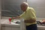 Padre Nivaldo Piazza, 88 anos, está afastado das ruas em Caxias do Sul para se prevenir do coronavírus. <!-- NICAID(14457242) -->