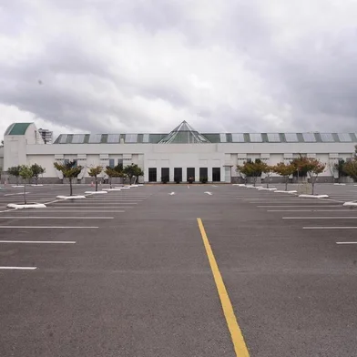  CAXIAS DO SUL, RS, BRASIL (18/03/2020)Diminui o movimento no Shopping Iguatemi em Caxias do Sul. (Antonio Valiente/Agência RBS)<!-- NICAID(14455166) -->