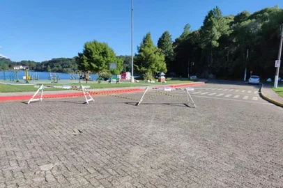 Lago São Bernardo, em São Francisco de Paula, restringe acesso aos moradores devido à pandemia do Coronavírus<!-- NICAID(14460457) -->
