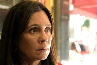 Em Amor de Mãe, Thelma (Adriana Esteves)<!-- NICAID(14461598) -->