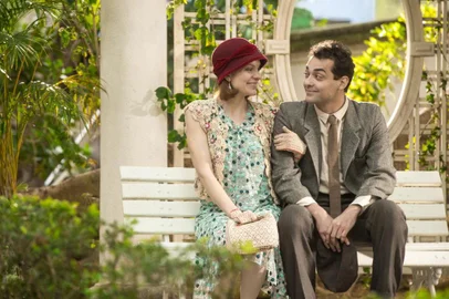 éramos seis, Olga ( Maria Eduarda de Carvalho ) e Zeca ( Eduardo Sterblitch )
