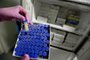 PORTO ALEGRE, RS, BRASIL, 09/03/2020- Exames Coronavirus.Equipe do Laboratório Central de Saúde Pública do Rio Grande do Sul (Lacen). Funcionamento dos kit para testes do coronavírus.(FOTOGRAFO: LAURO ALVES / AGENCIA RBS)<!-- NICAID(14445447) -->