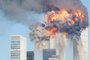 World Trade Center Attacked394261 12: A fiery blasts rocks the World Trade Center after being hit by two planes September 11, 2001 in New York City.   Spencer Platt/Getty Images/AFPEditoria: WARLocal: New YorkIndexador: SPENCER PLATTFonte: GETTY IMAGES NORTH AMERICAFotógrafo: STF<!-- NICAID(14244166) -->