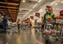 Varejo do RS recua com desempenhos por segmento que vão de -50% a +10%