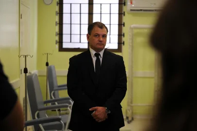  CAXIAS DO SUL, RS, BRASIL, 18/12/2019 - O prefeito Daniel Guerra abriu a UPA Central para a imprensa. Ele estava acompanhado da primeira dama e de diversos secretários.  (Marcelo Casagrande/Agência RBS)<!-- NICAID(14363493) -->