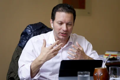 Porto Alegre, RS - 09/04/2020: Durante videoconferência com o Grupo de Líderes Empresariais (Lide), o prefeito Nelson Marchezan Júnior defendeu que o maior desafio da administração pública municipal no momento é ter competência para reunir recursos e evitar a fome entre as pessoas que vivem em situação de vulnerabilidade social em Porto Alegre. Foto: Anselmo Cunha/PMPA