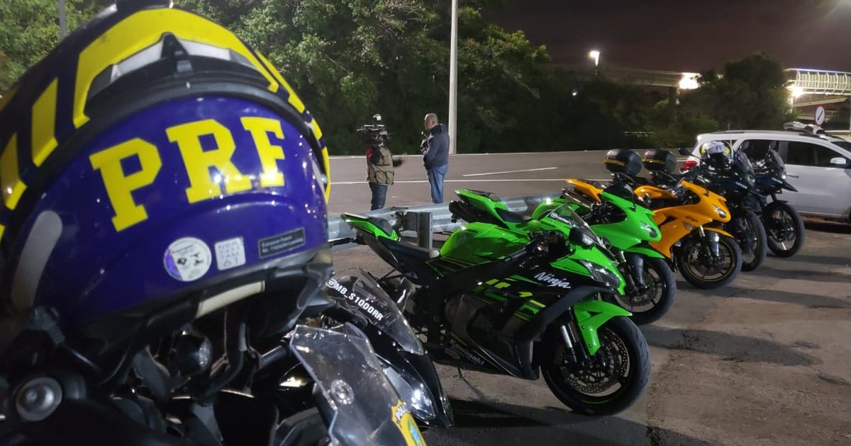 PRF termina com rachas de motos entre as BR 448 e BR 290, em Porto Alegre