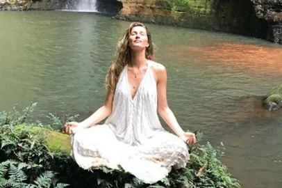 Gisele Bündchen na quarentena. Modelo incentiva a meditação.<!-- NICAID(14476906) -->