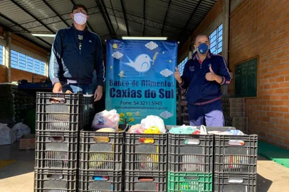 Iniciativas de artistas resultam em doações ao Banco de Alimentos<!-- NICAID(14478418) -->