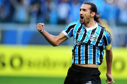  PORTO ALEGRE, RS, BRASIL, 04-08-2013. Campeonato Brasileiro 2013,clássico de número 397, Grêmio x Inter na Arena. Jogador Barcos (Foto: FERNANDO GOMES/Agência RBS / ESPORTE)