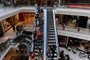  CAXIAS DO SUL, RS, BRASIL, 09/12/2012 - A pouco mais de duas semanas do Natal, caxienses lotam os shoppings e o comércio de rua para iniciarem as suas compras. Na foto o Shopping San Pellegrino Shopping Mall<!-- NICAID(8893012) -->